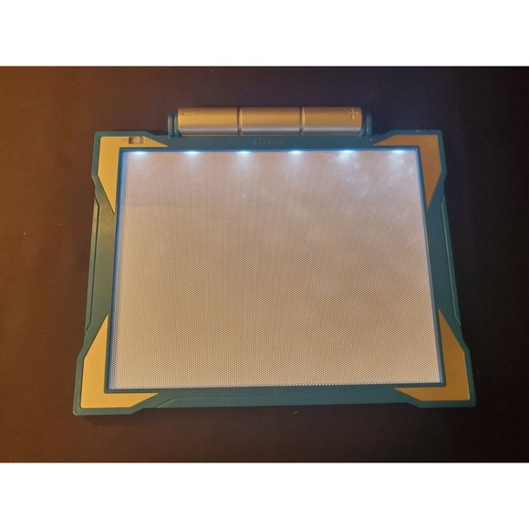 Crayola 04-0907 Light-up Tracing Pad Bright LED-Ultra Thin- Great Kids Gift-Blue - Picture 3 of 7